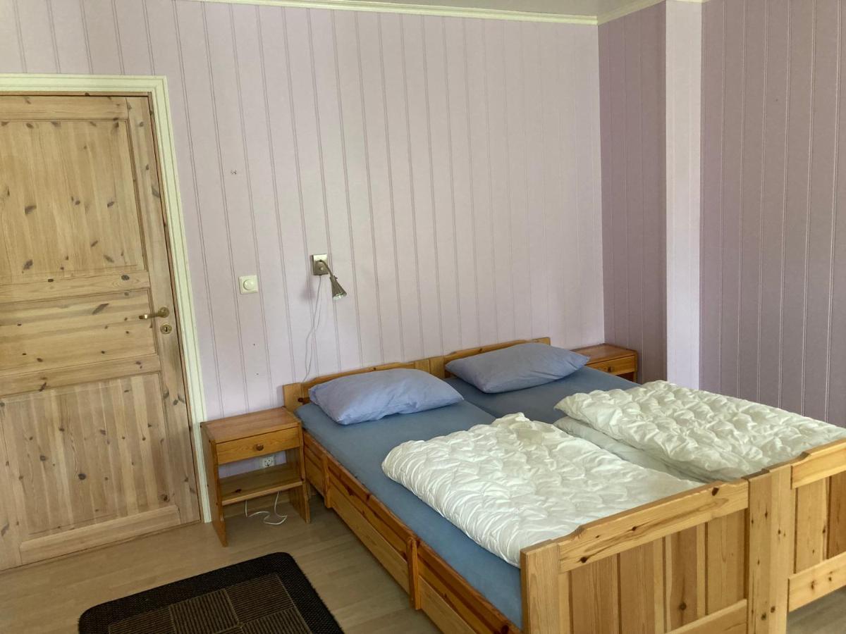 Roste Hyttetun Og Camping Os (Hedmark) 외부 사진